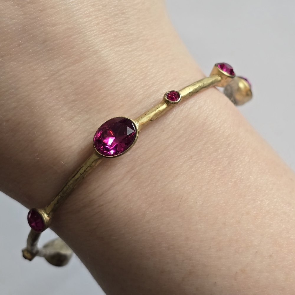 Bangle bracelet pink gems magenta gold tone fuschia hammered thin station